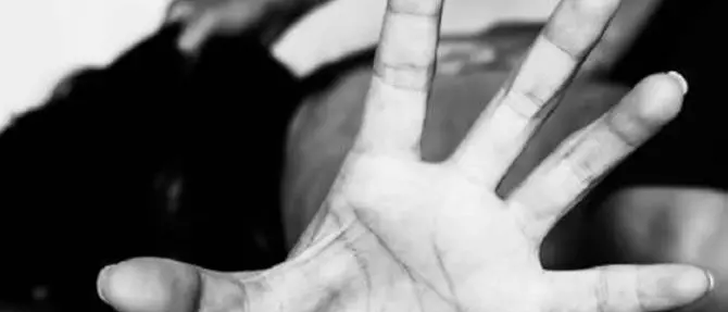 Violenze fisiche e psicologiche, arrestati padre e figlio nel Reggino