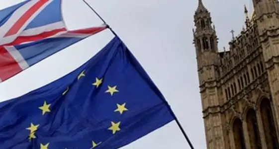 Calabresi “extracomunitari” all’improvviso. Nel Regno Unito in 9mila rischiano con la Brexit