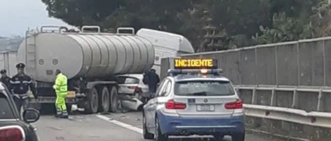 Rocambolesco incidente a Trebisacce sulla statale 106