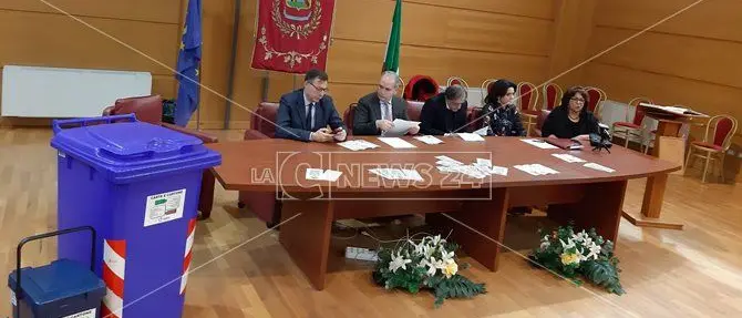 Lamezia, più ricicli meno paghi: arriva la differenziata intelligente
