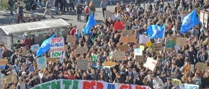 Lamezia, diritto allo sciopero negato in alcune scuole