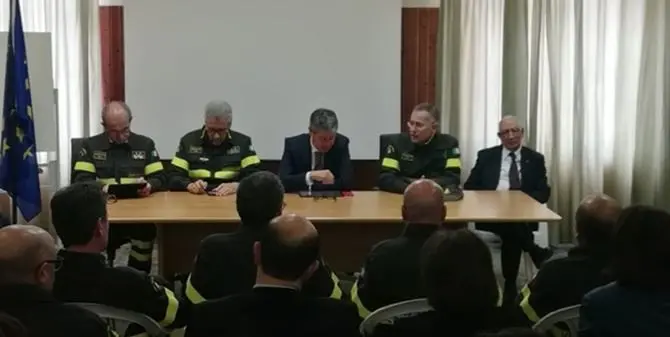 Catanzaro, incontro tra i vertici nazionali dei vigili del fuoco e i sindacati