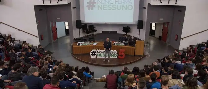 #NonCiFermaNessuno di Luca Abete fa tappa a Reggio