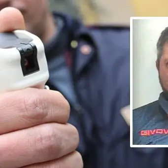 Uomo dà in escandescenze: necessari carabinieri, polizia e vigili per fermarlo