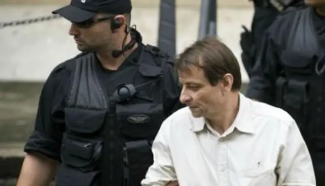 Cesare Battisti ammette i quattro omicidi per cui è stato condannato