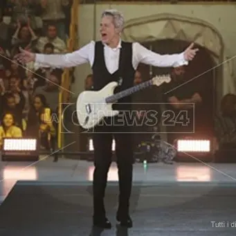 Reggio, Baglioni si conferma ambasciatore dell'amore e della musica italiana