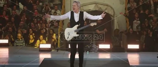 Reggio, Baglioni si conferma ambasciatore dell'amore e della musica italiana