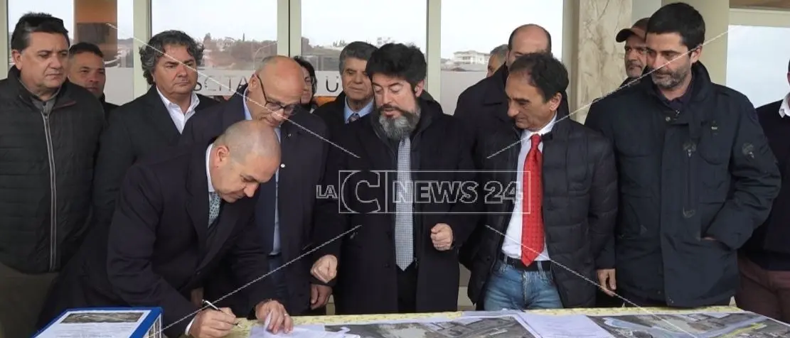 Catanzaro, il sindaco Abramo: «Lottizzazioni al Giovino? Polemica stupida»