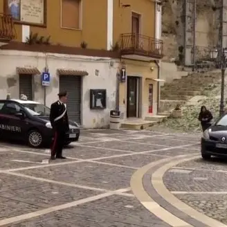 Neonato sepolto nel giardino, la prova del Dna per trovare la madre