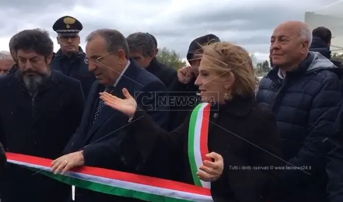 Ponte sul fiume Allaro, inaugurato e aperto al traffico il guado alternativo