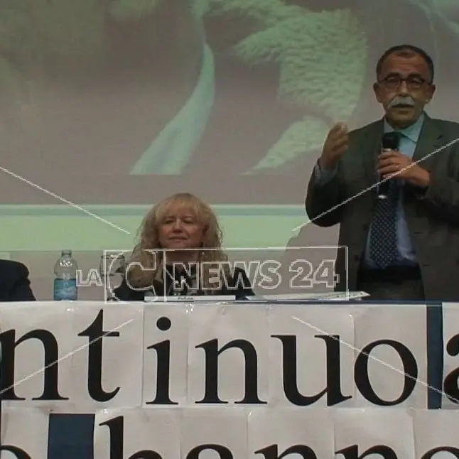 Sandro Ruotolo agli studenti catanzaresi: «La corruzione ci toglie la felicità»