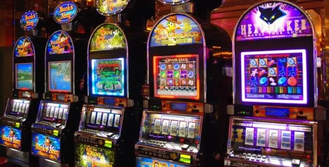 Controlli nel Cosentino, sequestrate 13 slot machine