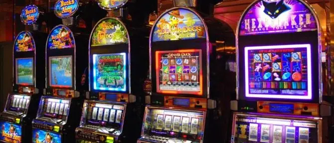 Controlli nel Cosentino, sequestrate 13 slot machine