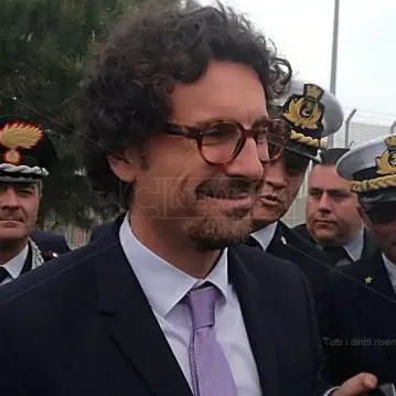 Toninelli in Calabria: «Il Consiglio dei ministri si terrà a Gioia Tauro»
