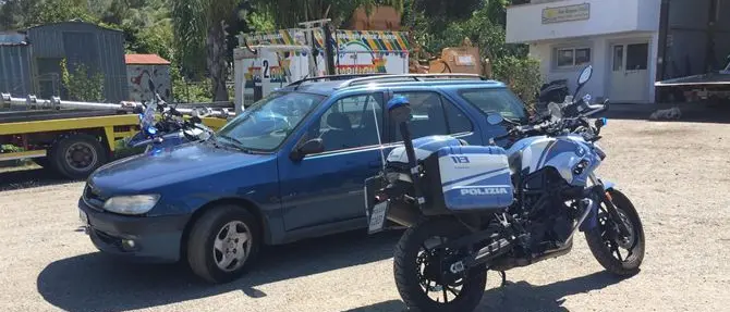 Tamponano anziano e lo accusano per avere risarcimento, due arresti a Reggio