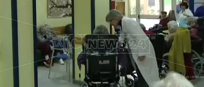 «Anziani maltrattati a Settingiano? No, mio padre non ha mai subito violenze»