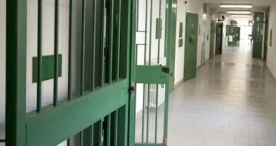 Agente aggredito da un detenuto a Catanzaro, ancora violenza in carcere