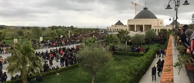 Natuzza, il figlio chiude il caso Fondazione: «Qui grazie al vescovo»