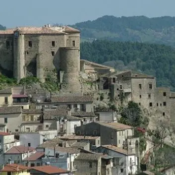 Contro lo spopolamento del centro storico di Oriolo, case a 100 euro