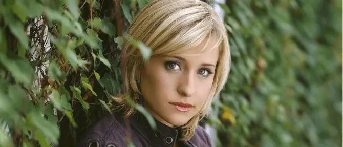 Star di Smallville accusata di traffico sessuale: «Sono colpevole»