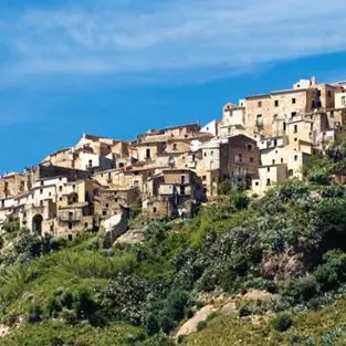 La rinascita di Belmonte, da borgo abbandonato ad albergo diffuso