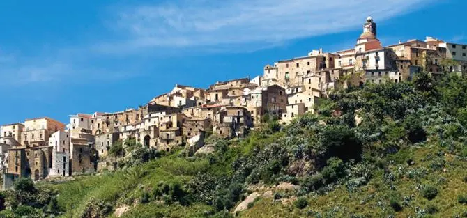 La rinascita di Belmonte, da borgo abbandonato ad albergo diffuso