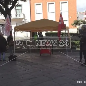 Diritti dei cittadini, anche l'Inca di Crotone in piazza per la Giornata della tutela (VIDEO)