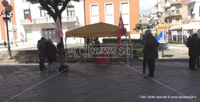 Diritti dei cittadini, anche l'Inca di Crotone in piazza per la Giornata della tutela (VIDEO)