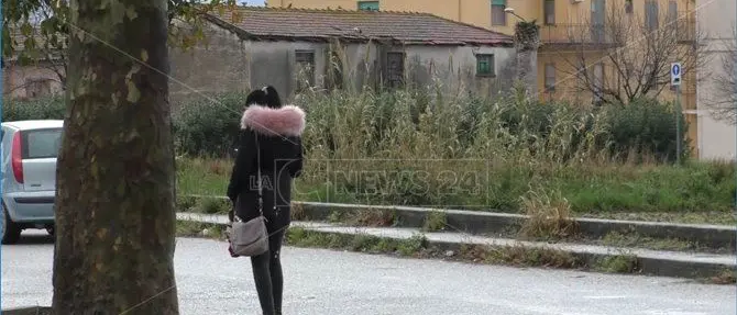 Prostituzione, amianto e degrado: a Lamezia esplode la protesta (VIDEO)