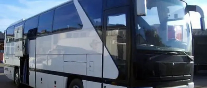 Trasporti: un quarto degli autobus a noleggio è “fuori legge”