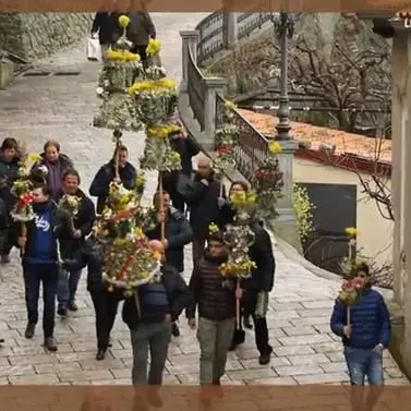 Le Palme a Bova, riti cristiani e miti antichi in vista della Pasqua (VIDEO)