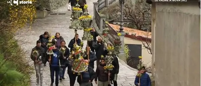 Le Palme a Bova, riti cristiani e miti antichi in vista della Pasqua (VIDEO)