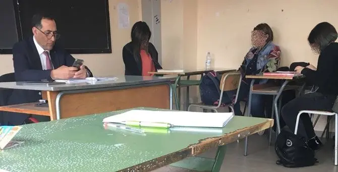 C’è vita oltre la politica: l’ex deputato torna a fare il prof a scuola - VIDEO