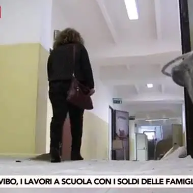 I lavori a scuola con i soldi delle famiglie (VIDEO)