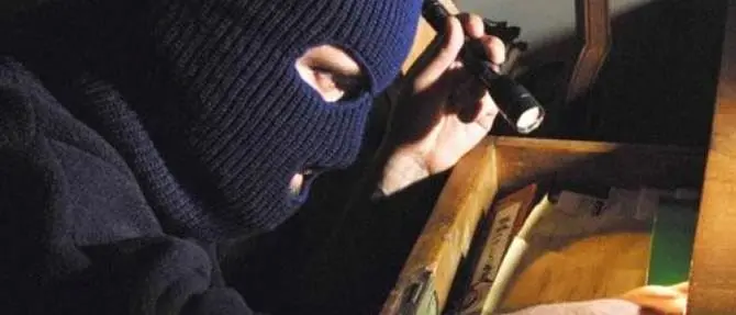 Raffica di colpi nella Piana, catturato in Germania rapinatore di Gioiosa