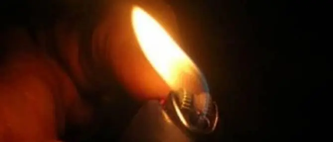 Non sceglie la sua ditta per la ristrutturazione e gli incendia l’auto: arrestato