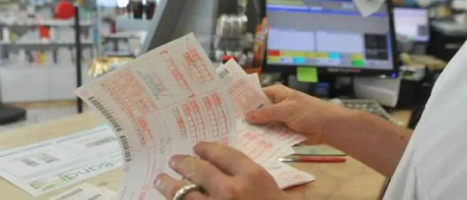 I parlamentari M5S: «No al ticket sanitario per le classi più deboli»