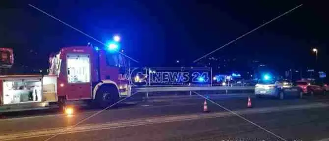 Reggio, auto finisce nel torrente Calopinace: un morto - VIDEO