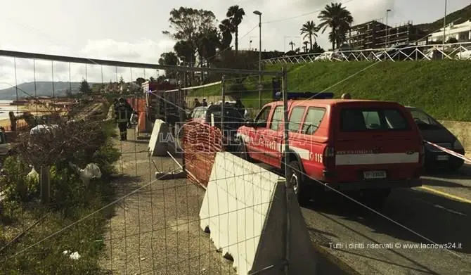 Due operai morti e un ferito: tragedia in cantiere a Crotone - VIDEO