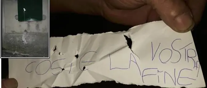 Cane impiccato alla finestra, nuova intimidazione a Caroniti di Joppolo