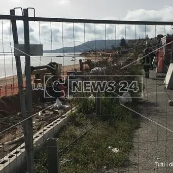 Dramma sul lavoro a Crotone, sindacati chiusi per protesta