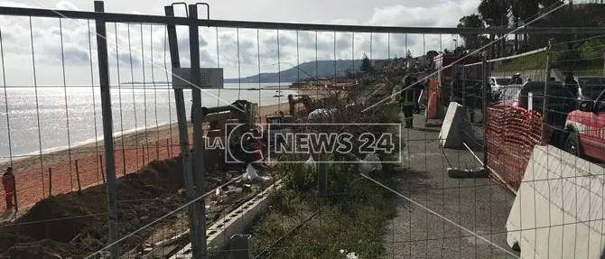 Dramma sul lavoro a Crotone, sindacati chiusi per protesta