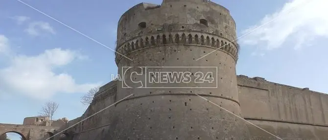 Nel Castello di Crotone probabile presenza di uranio: disposta la chiusura
