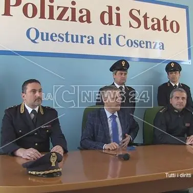 Violenze psicologiche e minacce, maestra sospesa a Tortora - VIDEO
