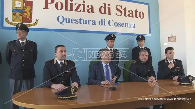 Violenze psicologiche e minacce, maestra sospesa a Tortora - VIDEO