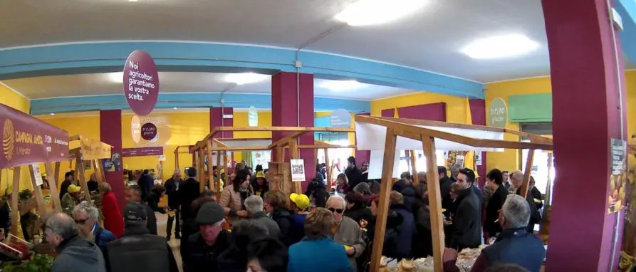 A Catanzaro il primo mercato coperto di Coldiretti - VIDEO