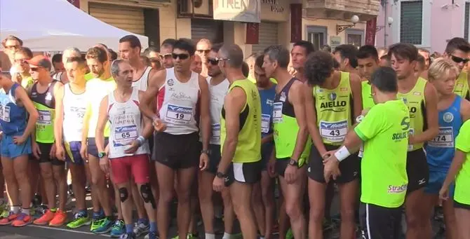 Ritorna l'attesa gara podistica StraCrotone - VIDEO