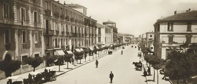 Anche la Calabria tra le 5mila cartoline del Touring Club