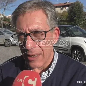 Crotone, il primario Giuseppe Brisinda sarà re-integrato in ospedale