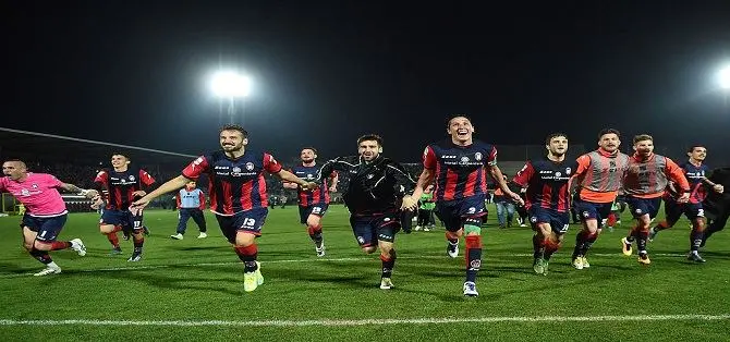 SERIE A | Crotone, quella per la salvezza è ormai una corsa contro il tempo - VIDEO